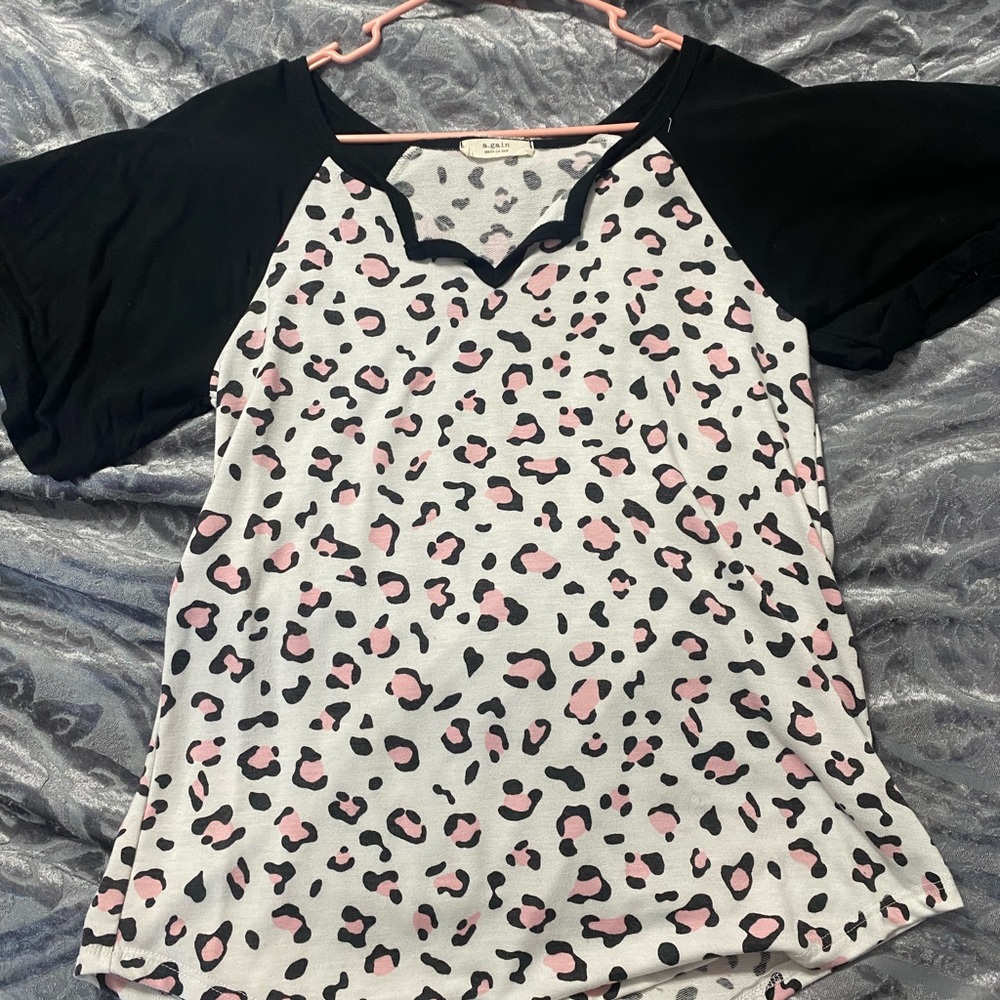 Boutique short sleeve shirt - cheetah/leopard print